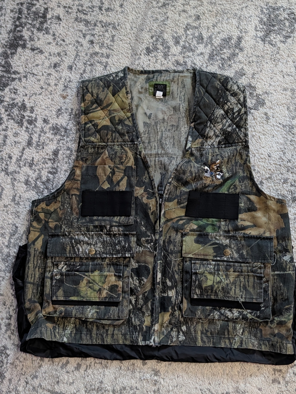 Quail Unlimited Vintage Camouflage Utility Vest with Patch